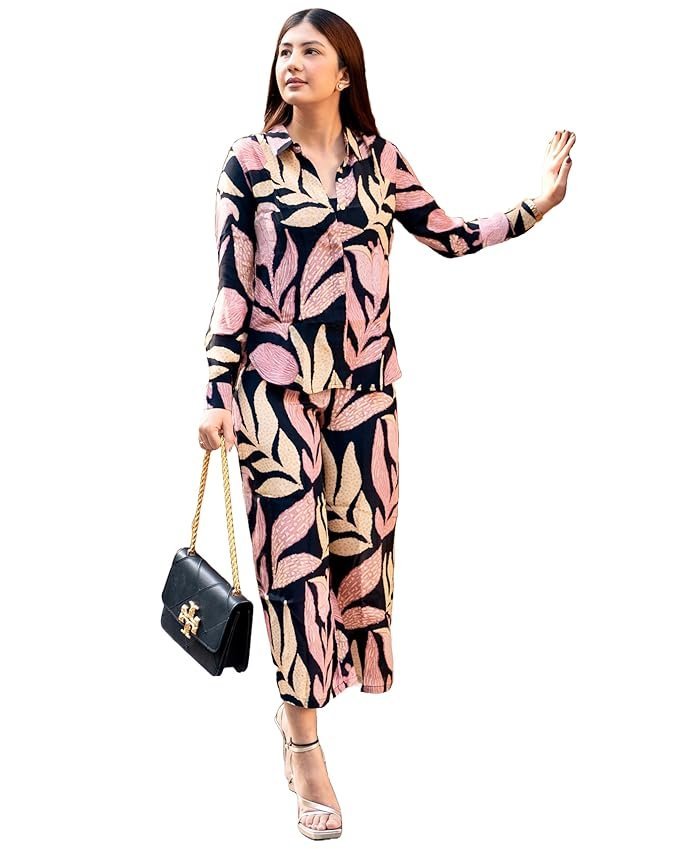 71oES3NmPQL._SX679_ Women's Cotton Blend Printed Ethnic Co-ord Set - Image 1
